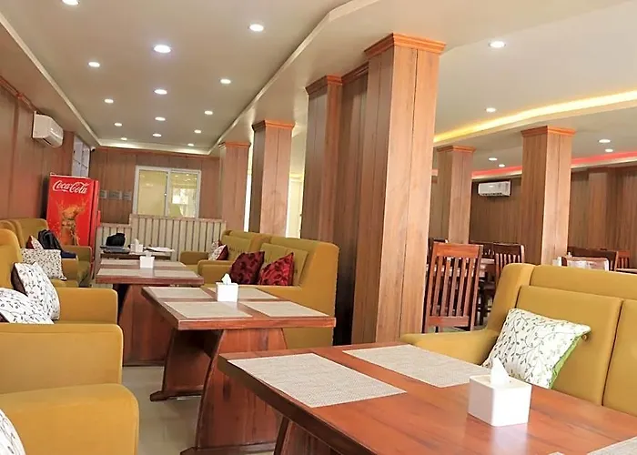 Junction Hotel 2*